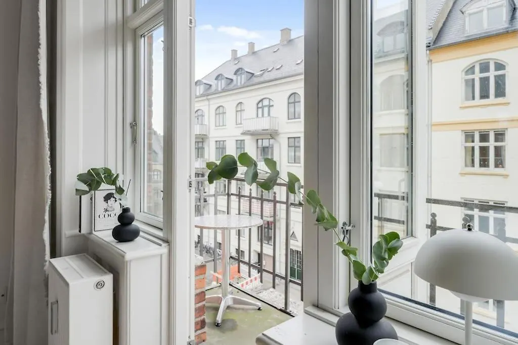Attraktiv Lejlighed Pa Osterbro Copenhaga
